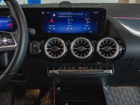 Used 2024 Mercedes-Benz GLA 250 GLA 250 w/ Exclusive Package image 4