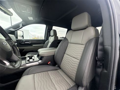 New 2026 Chevrolet Silverado 2500 ZR2 image 20