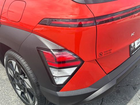 Used 2024 Hyundai Kona SEL FWD image 12