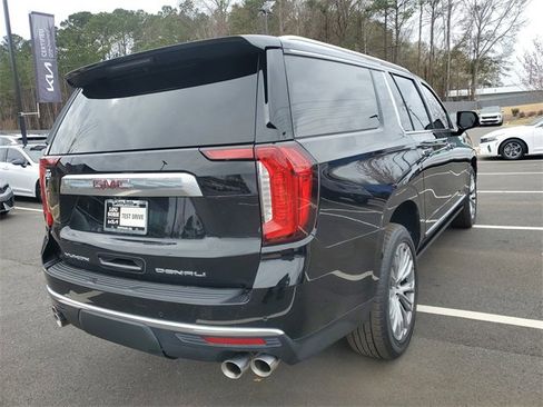 Used 2021 GMC Yukon XL Denali w/ Denali Premium Package image 5