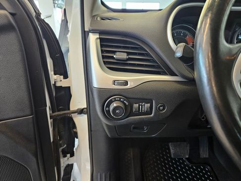 Used 2018 Jeep Cherokee Trailhawk w/ Quick Order Package 27L image 16