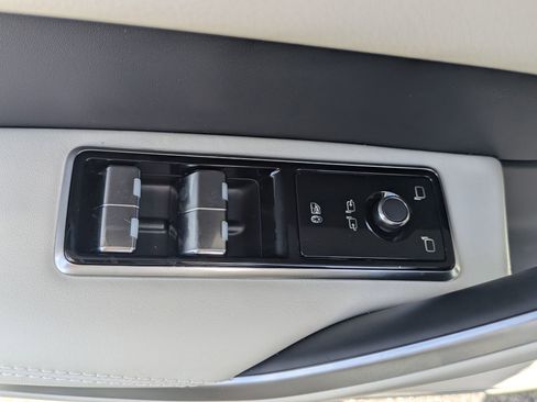 New 2026 Jaguar F-PACE R-Dynamic S image 22