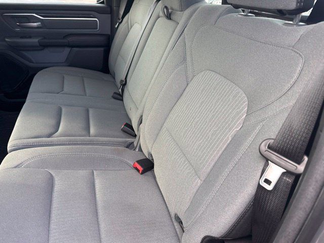 Used 2022 RAM 1500 Big Horn AWD/4WD image 16