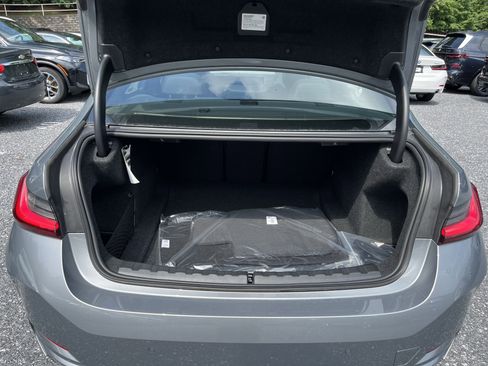 Used 2025 BMW 330i xDrive Sedan w/ Convenience Package image 9