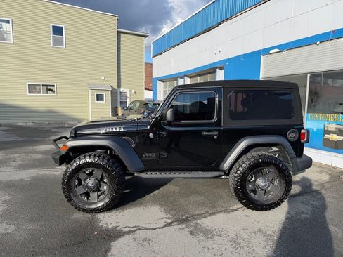 Used 2024 Jeep Wrangler Sport S image 2