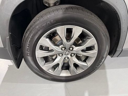 Used 2025 Toyota Grand Highlander AWD Hybrid image 13