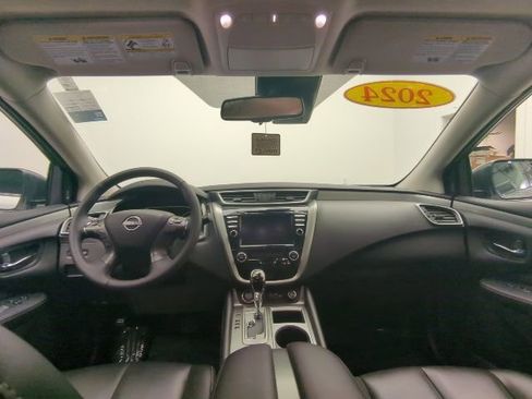 Used 2024 Nissan Murano SV image 17