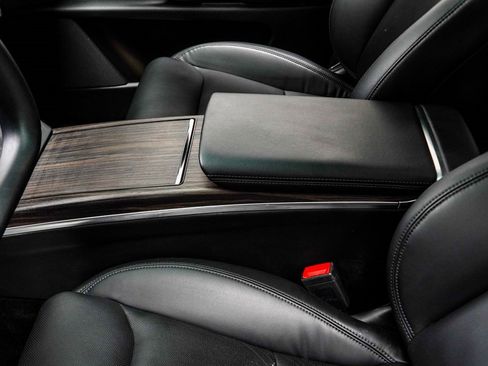 Used 2022 Tesla Model X image 21