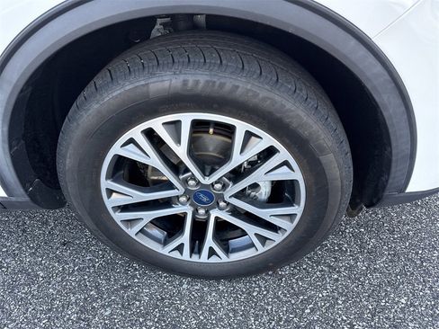 Used 2020 Ford Escape SEL image 12