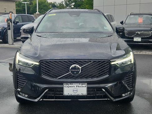 Used 2026 Volvo XC60 B5 Plus w/ Protection Package Premier AWD/4WD image 2