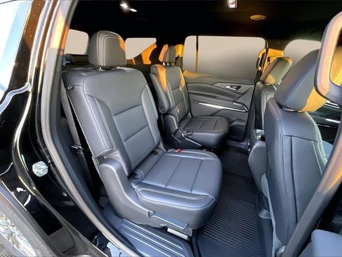 New 2026 Chevrolet Traverse LT w/ Driver Confidence Package image 12