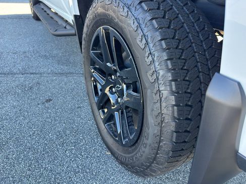 New 2026 Chevrolet Silverado 1500 LT Trail Boss w/ Convenience Package II image 9