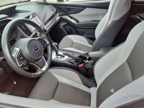 Used 2019 Subaru Crosstrek 2.0i Premium image 3