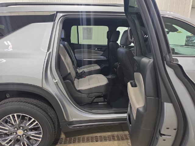 Used 2026 Chevrolet Traverse LT w/ Driver Confidence Package AWD/4WD image 29