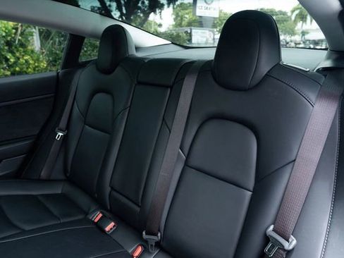 Used 2023 Tesla Model 3 Standard Range RWD image 10