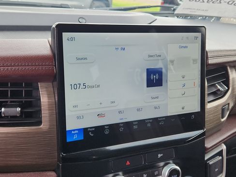 Used 2023 Ford Expedition Limited image 16