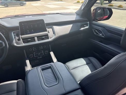 Used 2024 Chevrolet Tahoe Z71 w/ Luxury Package AWD/4WD image 27