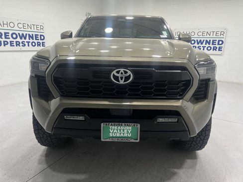 Used 2024 Toyota Tacoma TRD Off-Road w/ TRD Off Road Upgrade Package AWD/4WD image 3