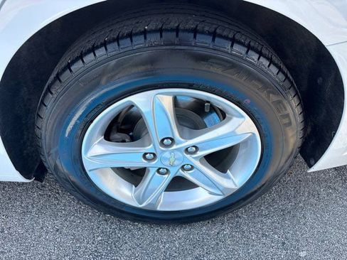 Used 2021 Chevrolet Malibu LS w/ Driver Confidence Package FWD image 9