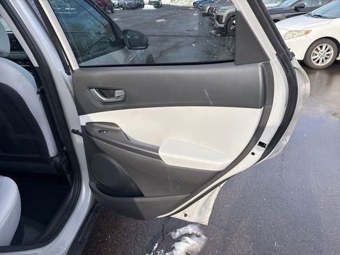 Used 2023 Hyundai Kona SEL image 8