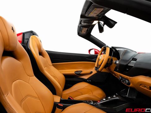 Used 2017 Ferrari 488 Spider *CARBON INTERIOR * IMMACULATE image 38
