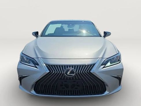 Used 2020 Lexus ES 350 w/ Accessory Package FWD image 4