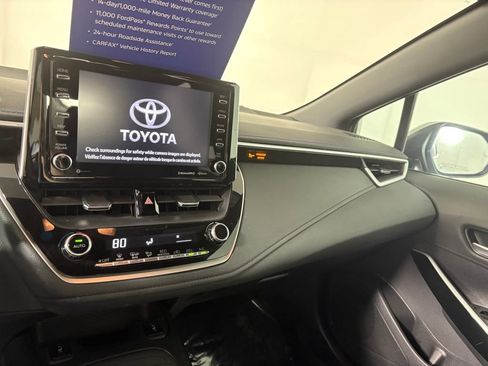 Used 2020 Toyota Corolla XSE image 19