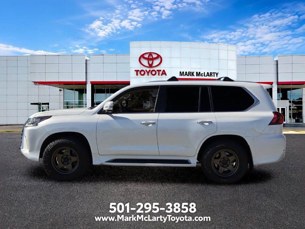 Used 2019 Lexus LX 570 4WD w/ Luxury Package image 2