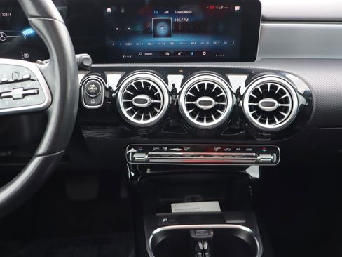 Used 2019 Mercedes-Benz A 220 w/ Premium Package image 11