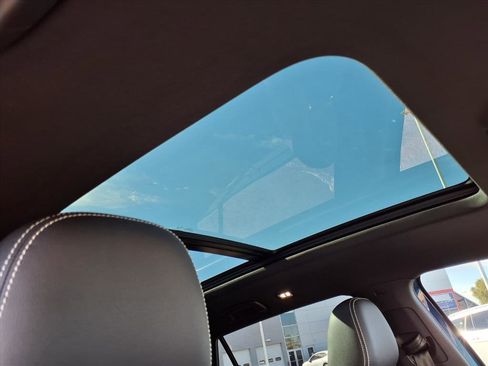 New 2026 Volkswagen Atlas Cross Sport SE image 8