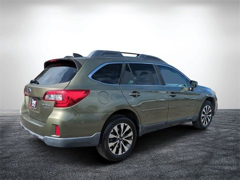 Used 2017 Subaru Outback 3.6R Limited image 3
