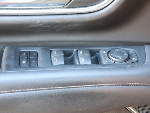 Used 2021 Chevrolet Tahoe LT w/ LT Signature Package image 14