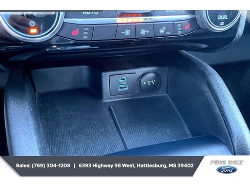 Used 2022 Ford Escape Titanium image 24