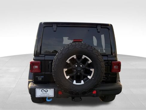 Used 2024 Jeep Wrangler Unlimited Rubicon 4xe AWD/4WD image 7