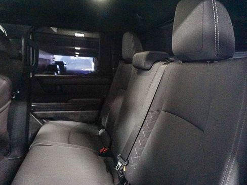 Certified 2024 Toyota Tacoma SR5 AWD/4WD image 19