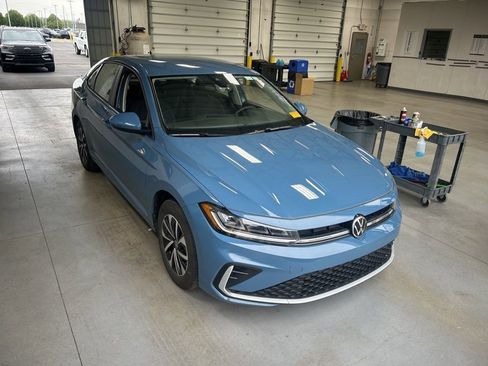 Used 2025 Volkswagen Jetta S FWD image 1