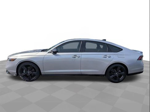 Used 2024 Honda Accord Sport image 7