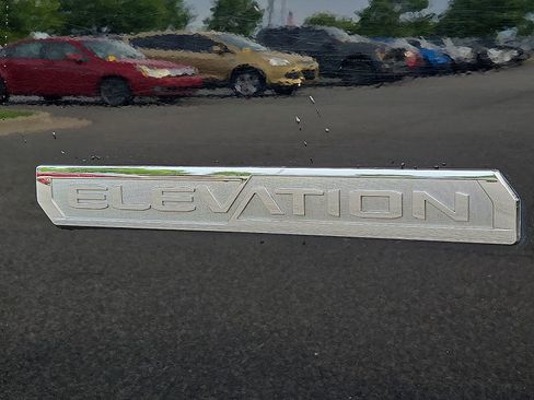 Used 2021 GMC Canyon Elevation w/ Driver Alert Package RWD image 9