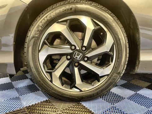 Used 2017 Honda Accord EX-L image 10