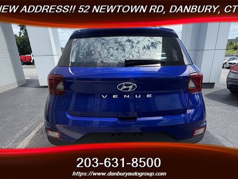 Used 2024 Hyundai Venue Limited FWD image 4