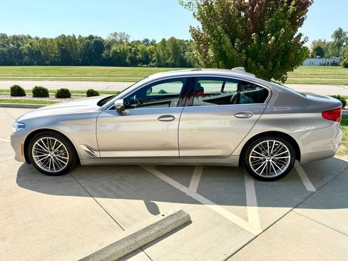 Used 2017 BMW 530i xDrive AWD/4WD image 5