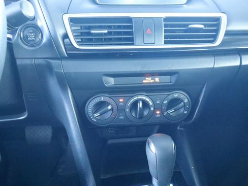 Used 2015 MAZDA MAZDA3 i Sport FWD image 24