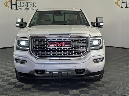Used 2018 GMC Sierra 1500 Denali w/ Denali Ultimate Package image 3
