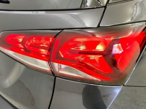 Used 2022 Chevrolet Equinox LS w/ LS Convenience Package FWD image 32
