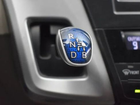 Used 2012 Toyota Prius V Three w/ Preferred Accessory Pkg FWD image 29