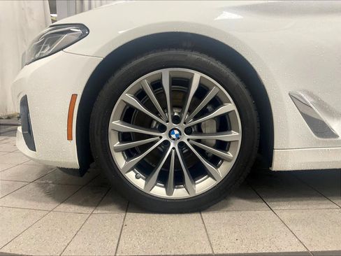 Used 2022 BMW 530i xDrive w/ Premium Package image 7