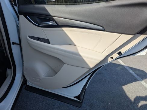 Used 2022 Buick Envision Preferred image 32