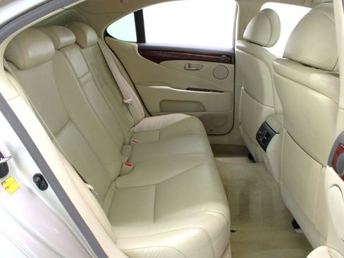 Used 2012 Lexus LS 460 w/ Luxury Value Edition RWD image 43