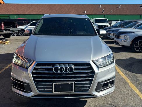 Used 2018 Audi Q7 3.0T Prestige w/ Prestige Package image 2