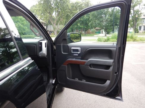 Used 2015 GMC Sierra 1500 SLE w/ SLE Value Package AWD/4WD image 18